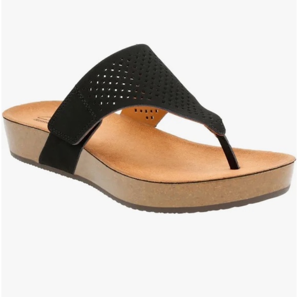 Brand New Clarks Women’s Thong Sandals - Picture 4 of 12